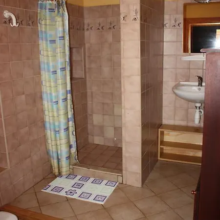 بيت خشبي Chata Becvice